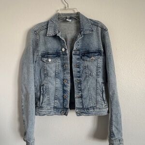 H & MLight Wash Denim Jacket - Women
